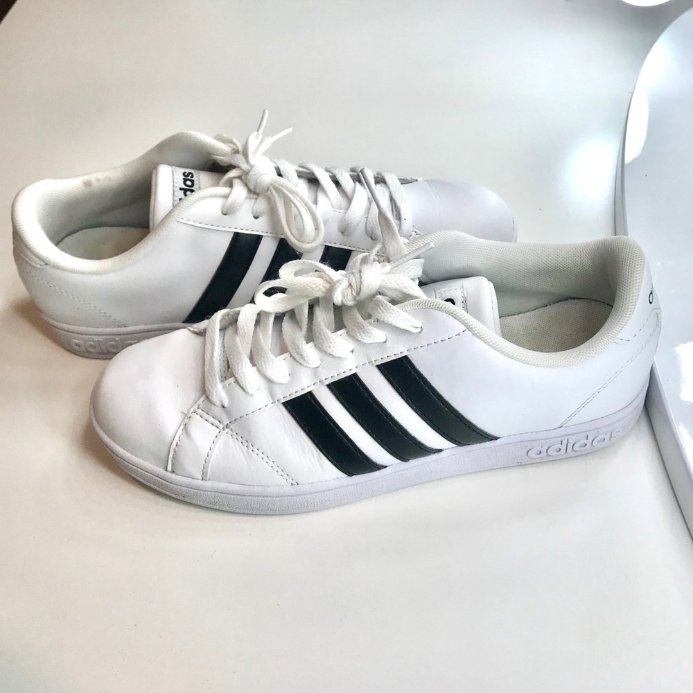 Adidas Sneakers